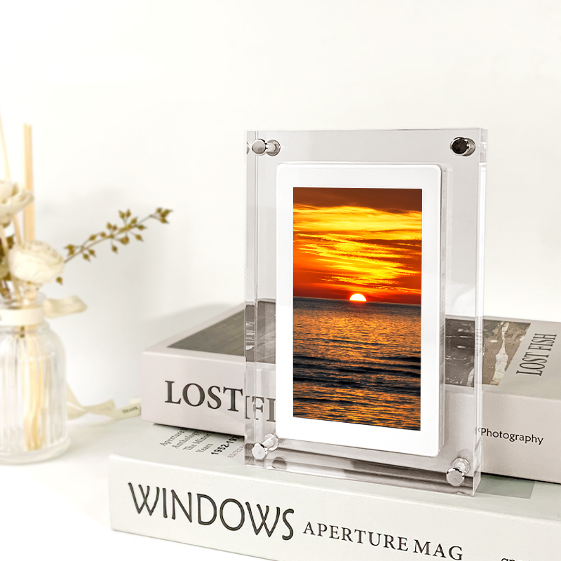AcrylicAura | Stylish Modern Digital Photo Frame for Cherished Memories