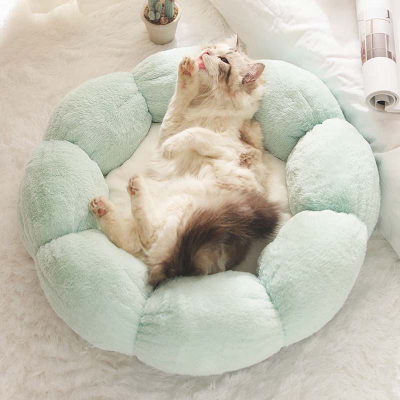 Deep Sleep Flower Shape Cat Bed With Soft Rabbit Fleece And Non-Slip Base